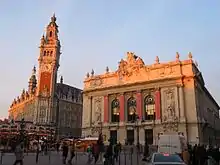 Photo de la nouvelle bourse et de l'opéra à Lille.