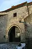 Murailles de l'ancien château comtal, de la conciergerie et des caves