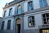 Façades, toitures et départ d'escalier intérieur de l'immeuble sis rue des Sœurs noires, 8