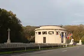 L'extension du cimetière militaire britannique de Berks et le Ploegsteert Memorial to the Missing