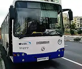 Un bus SNVI 100 L6 de l'ETUSA.
