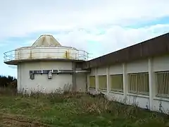 Bâtiment du CTS abandonné en friche (TTC&M), une antenne surmontait ce bâtiment auparavant.