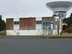 Bâtiment principal énergie, construit en 1979, à l'entrée du CTS (2008).