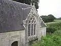 Chapelle Saint-Vendal : flanc sud, vue partielle.