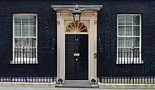 Porte d'entrée du 10 Downing Street.