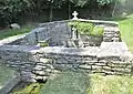 La fontaine située en contrebas de la chapelle Saint-Antoine.