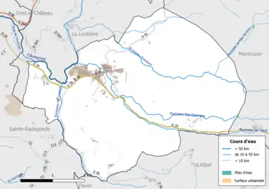 Carte en couleur présentant le réseau hydrographique de la commune