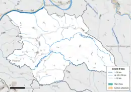 Carte en couleur présentant le réseau hydrographique de la commune