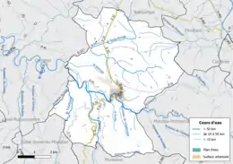 Carte en couleur présentant le réseau hydrographique de la commune