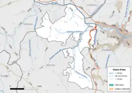 Carte en couleur présentant le réseau hydrographique de la commune