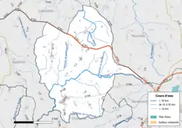 Carte en couleur présentant le réseau hydrographique de la commune