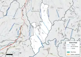 Carte en couleur présentant le réseau hydrographique de la commune