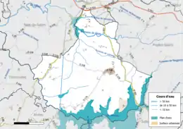 Carte en couleur présentant le réseau hydrographique de la commune