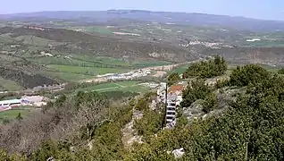 Arrivée du sentier des échelles au sommet du Combalou.