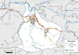 Carte en couleur présentant le réseau hydrographique de la commune