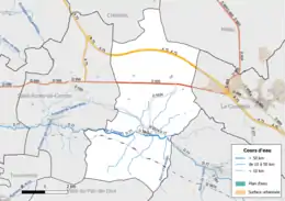 Carte en couleur présentant le réseau hydrographique de la commune