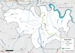 Carte en couleur présentant le réseau hydrographique de la commune