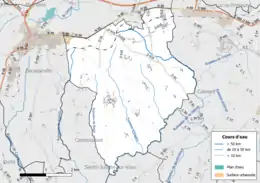 Carte en couleur présentant le réseau hydrographique de la commune