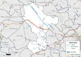 Carte en couleur présentant le réseau hydrographique de la commune