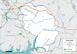 Carte en couleur présentant le réseau hydrographique de la commune