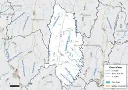 Carte en couleur présentant le réseau hydrographique de la commune