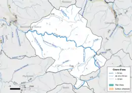 Carte en couleur présentant le réseau hydrographique de la commune