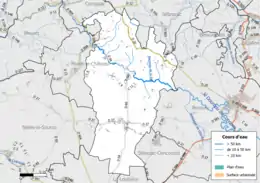 Carte en couleur présentant le réseau hydrographique de la commune