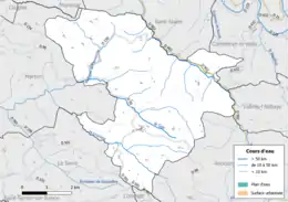 Carte en couleur présentant le réseau hydrographique de la commune