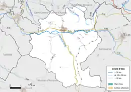 Carte en couleur présentant le réseau hydrographique de la commune