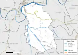 Carte en couleur présentant le réseau hydrographique de la commune