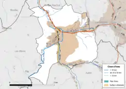 Carte en couleur présentant les réseaux hydrographiques de la commune