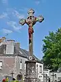 Église Saint-Gilles d'Elliant ː le calvaire de l'enclos paroissial.