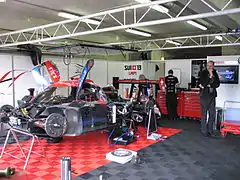 La Lola n°13 engagée en catégorie LMP1 en 2009.