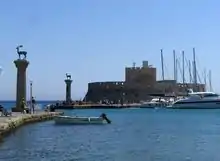 Le port Mandraki de Rhodes