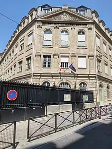 No 15 : école élémentaire publique.