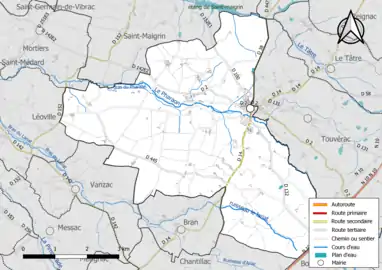 Carte en couleur présentant le réseau hydrographique de la commune