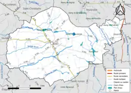 Carte en couleur présentant le réseau hydrographique de la commune