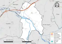 Carte en couleur présentant le réseau hydrographique de la commune