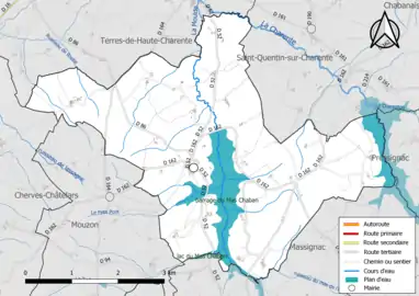 Carte en couleur présentant le réseau hydrographique de la commune