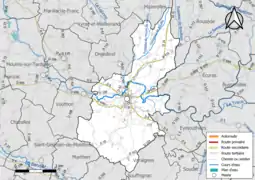 Carte en couleurs présentant le réseau hydrographique de la commune