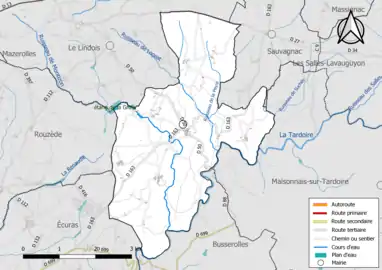 Carte en couleurs présentant le réseau hydrographique de la commune