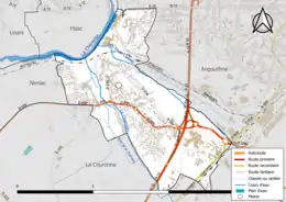 Carte en couleur présentant le réseau hydrographique de la commune