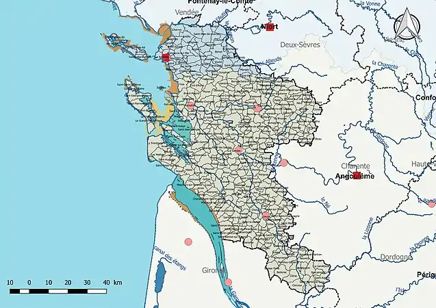 La Charente-Maritime est découpée en deux bassins DCE : Loire-Bretagne et Adour-Garonne.