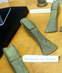 Haches à talon du dépôt de Kergoat en Scaër (Musée de la préhistoire finistérienne de Penmarc'h)