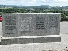 Monument sur Vinegar Hill, lieu de bataille.