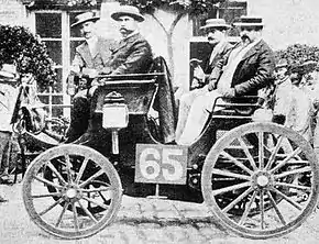 Albert Lemaître sur Peugeot Type 7, vainqueurs du premier Paris-Rouen de 1894