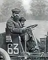 Marcel Renault avec son mécanicien habituel René Vauthier. Course Paris-Madrid 1903
