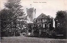 Château de Kobelau/Kobyla Glowa en 1914. Le père de Karl était le seigneur de Kobelau. En 2012, ce château était en ruines.