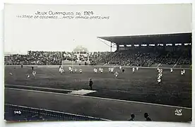 Rencontre de rugby entre la France et les États-Unis d'Amérique lors des JO de 1924 à Paris.