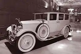 Packard Senior 426 Touring Sedan (1927)